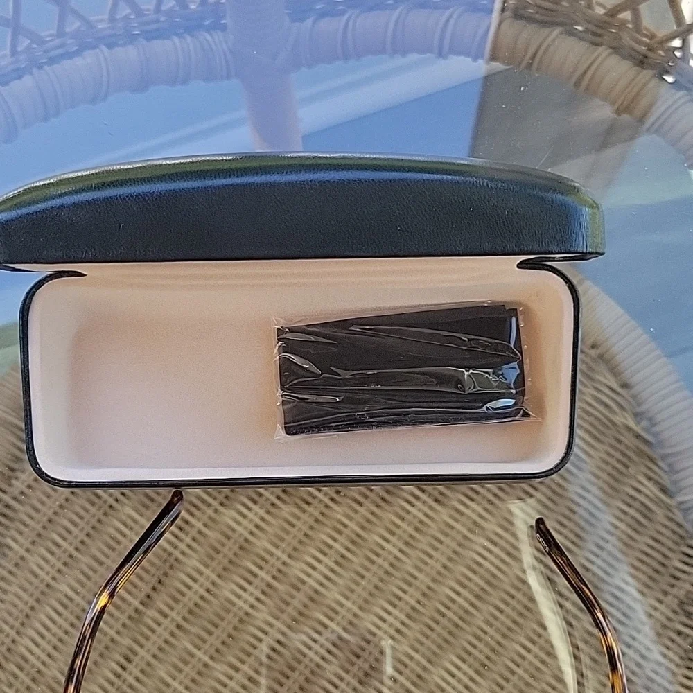 Womens tortoise rectangular sunglass readers 1.5x magnification and case